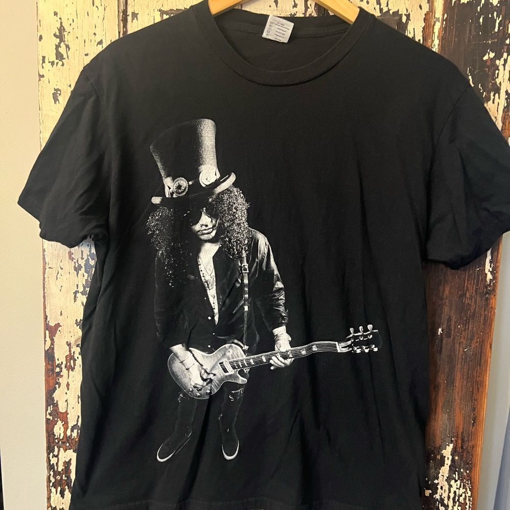 Slash Pacific guitar picture unisex T-shirt. Size Large. 
G N R. Rock guitarist